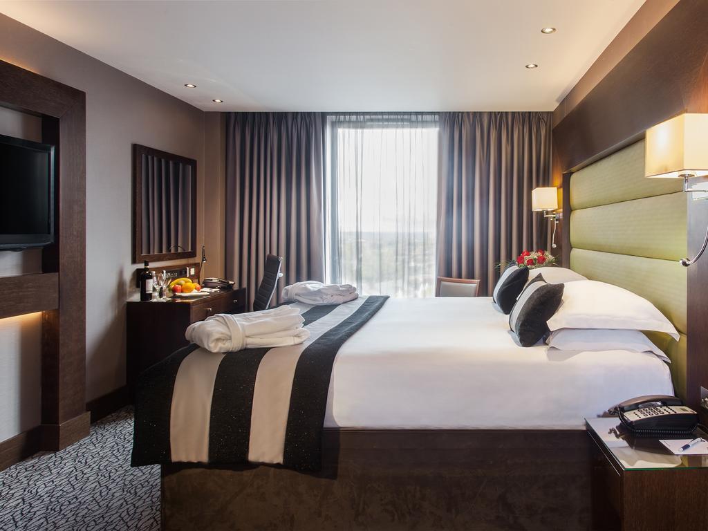 Hotel Park Grand Heathrow Hounslow Zewnętrze zdjęcie