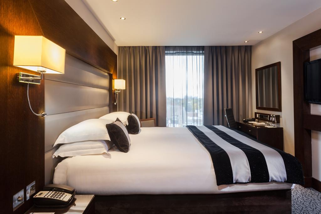 Hotel Park Grand Heathrow Hounslow Zewnętrze zdjęcie