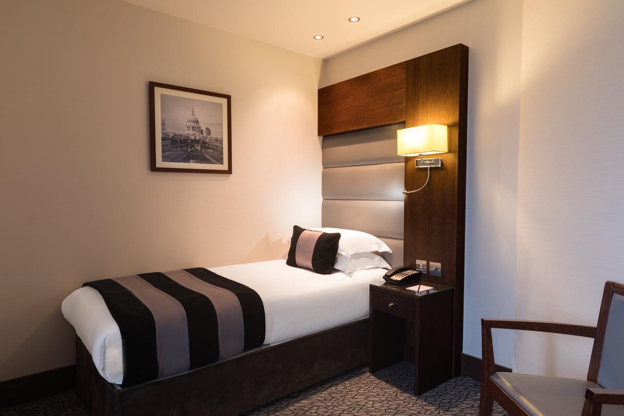 Hotel Park Grand Heathrow Hounslow Zewnętrze zdjęcie