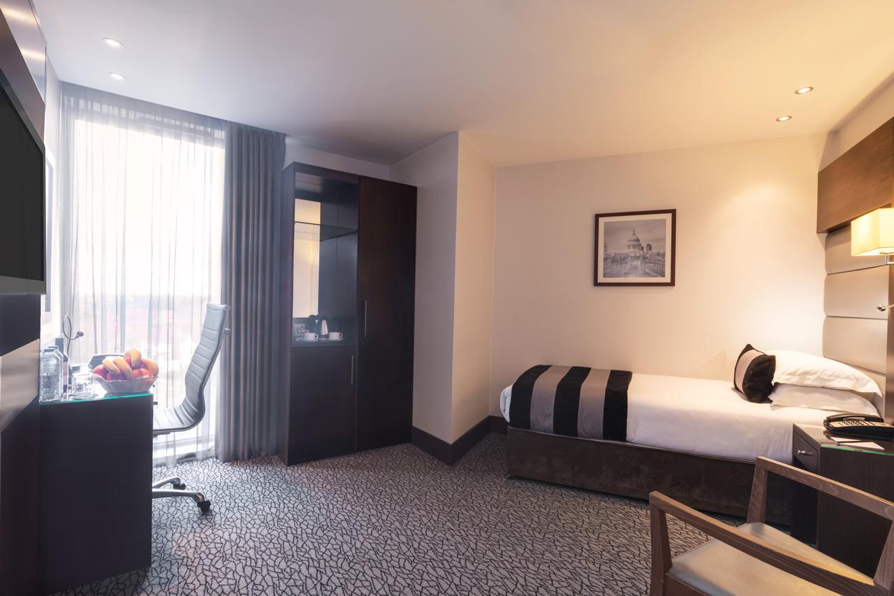 Hotel Park Grand Heathrow Hounslow Zewnętrze zdjęcie